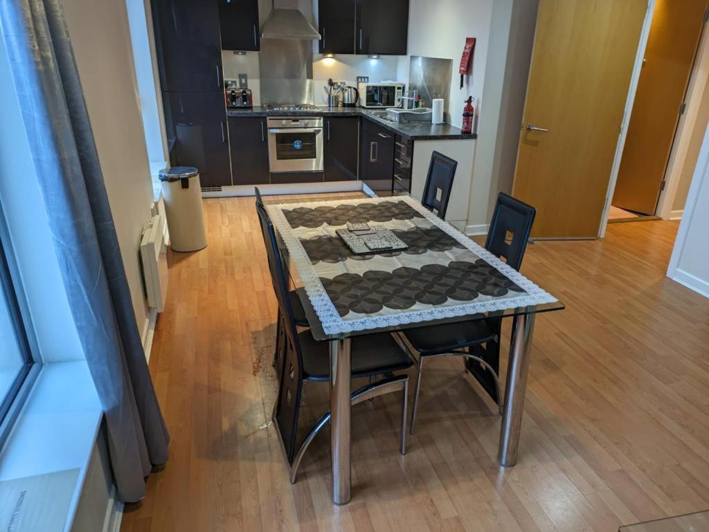 Modern 2 Bed Apartment With Stunning Seaside View Edimburgo Esterno foto